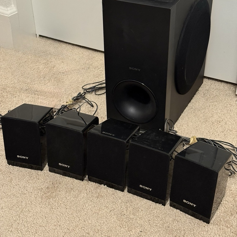 Sony Surround System SS-WS 121 + 1 SS-CT121 & 4 SS-TS121 Speakers UNTESTED